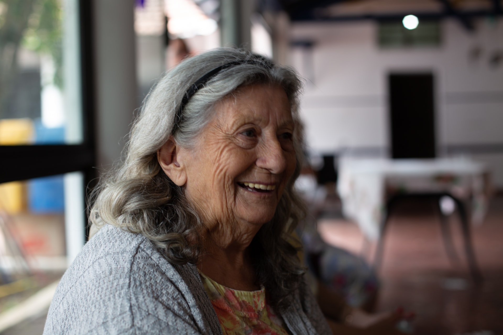 Opiekunka osób starszych – jak spędzać czas z seniorem